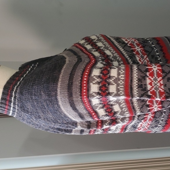 TIARA INTERNATIONAL size small zipper sweater. Gray, white & red. GOOD C… - Picture 5 of 11